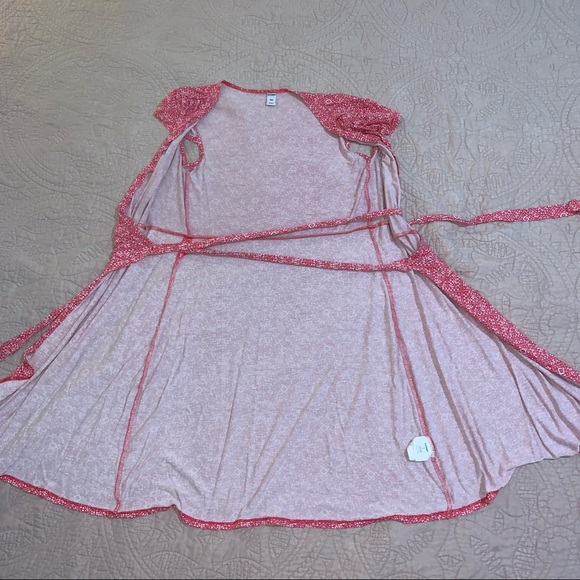 Old Navy | Pink Wrap Dress - Picture 4 of 5